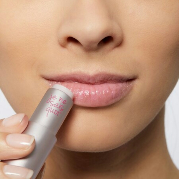 It Cosmetics NIB je ne sais quoi lip treatment - Picture 4 of 4